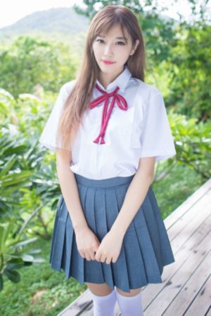 中出丰满大乳中文字幕_720电影完整版