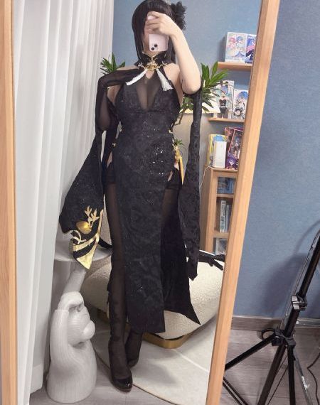 小雪你的奶好大把腿趴开在线观看_短视频完整无删减版