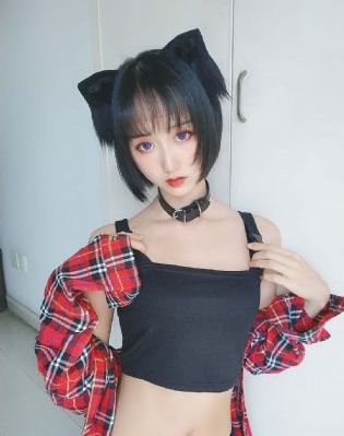 久久精品视频18_中文字幕在线观看